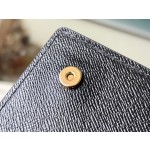 𝐋𝐎𝐔𝐈𝐒 𝐕𝐔𝐈𝐓𝐓𝐎𝐍   M81830