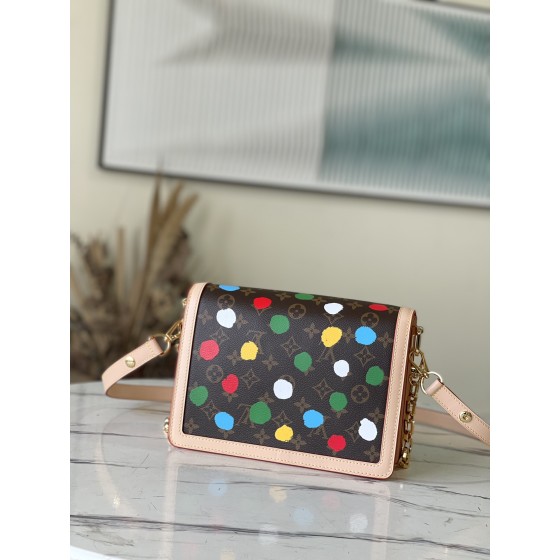 𝐋𝐎𝐔𝐈𝐒 𝐕𝐔𝐈𝐓𝐓𝐎𝐍    M46432