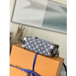 𝐋𝐎𝐔𝐈𝐒 𝐕𝐔𝐈𝐓𝐓𝐎𝐍    M21460