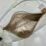 𝐏𝐑𝐀𝐃𝐀 1BC204B Hand Carry Underarm Bag