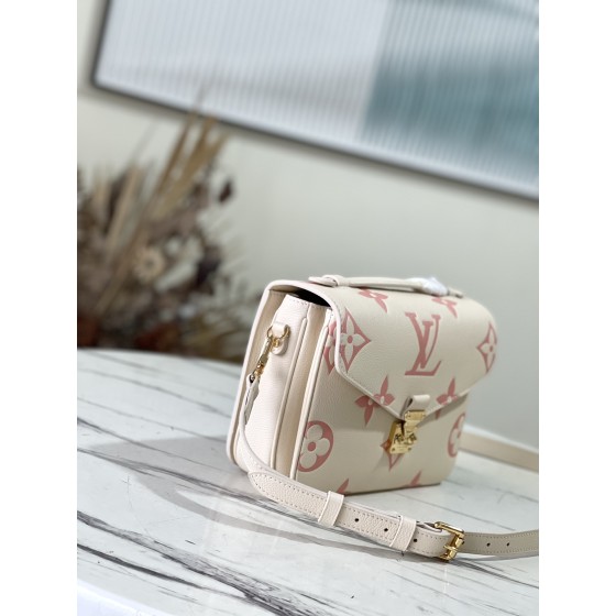 𝐋𝐎𝐔𝐈𝐒 𝐕𝐔𝐈𝐓𝐓𝐎𝐍   M45773