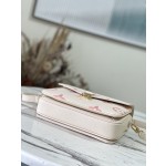 𝐋𝐎𝐔𝐈𝐒 𝐕𝐔𝐈𝐓𝐓𝐎𝐍   M45773