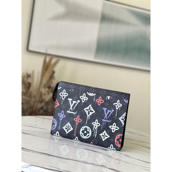 𝐋𝐎𝐔𝐈𝐒 𝐕𝐔𝐈𝐓𝐓𝐎𝐍  M81803