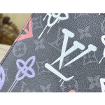 𝐋𝐎𝐔𝐈𝐒 𝐕𝐔𝐈𝐓𝐓𝐎𝐍  M81803