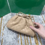 Bottega Veneta  THE MINI POUCH  #585852