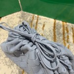 Bottega Veneta  THE MINI POUCH  #585852