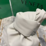 Bottega Veneta  𝗠𝗜𝗡𝗜 𝗕𝗔𝗚 #629635