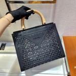 𝐏𝐑𝐀𝐃𝐀 Skeleton tote bag 1BG405