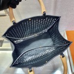 𝐏𝐑𝐀𝐃𝐀 Skeleton tote bag 1BG405