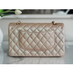 𝐂𝐇𝐀𝐍𝐄𝐋 Classic Flap France 🇫🇷 𝐇𝐇 𝐚𝐚𝐬 Original Caviar 🐂 Washed Tire Ox Medium 🐘Illusion champagne gold