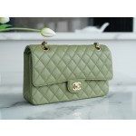 𝐂𝐇𝐀𝐍𝐄𝐋 Classic Flap France 🇫🇷 𝐇𝐇 𝐚𝐚𝐬 Original Caviar 🐂 Washed Tire Ox Medium 🐘Grass green