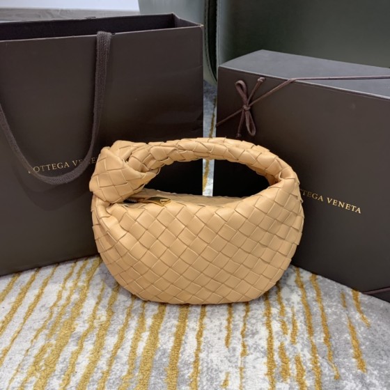 Bottega Veneta  🆕NEW🆕 JODIE #651876