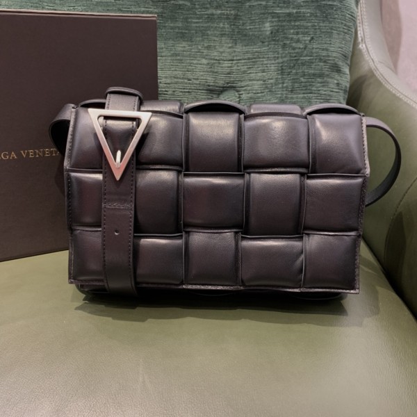 Bottega Veneta  PADDED  CASSETTE #591970
