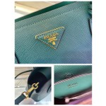 𝐏𝐑𝐀𝐃𝐀 Morning Handbag 1BA295