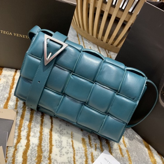 Bottega Veneta  PADDED  CASSETTE #591970