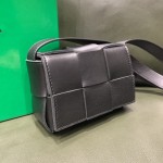 Bottega Veneta  MINI CASSETTE #666688