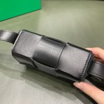 Bottega Veneta  MINI CASSETTE #666688