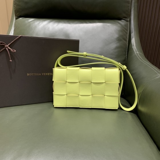 Bottega Veneta  𝘾𝘼𝙎𝙎𝙀𝙏𝙏𝙀 #578004