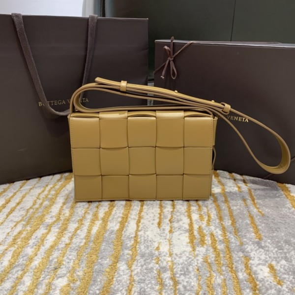 Bottega Veneta  𝘾𝘼𝙎𝙎𝙀𝙏𝙏𝙀 #578004