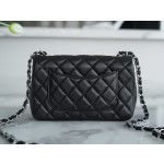 𝐂𝐇𝐀𝐍𝐄𝐋 Classic Flap Italy 🇮🇹 The 𝗚𝗥" Original Lambskin 🐑 Genuine Leather Large - Black Sheep Gold 🖤