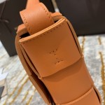 Bottega Veneta  𝘾𝘼𝙎𝙎𝙀𝙏𝙏𝙀 #578004