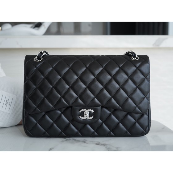 𝐂𝐇𝐀𝐍𝐄𝐋 Classic Flap Italy 🇮🇹 The 𝗚𝗥" Original Lambskin 🐑 Genuine Leather Large - Black Sheep Silver 🖤
