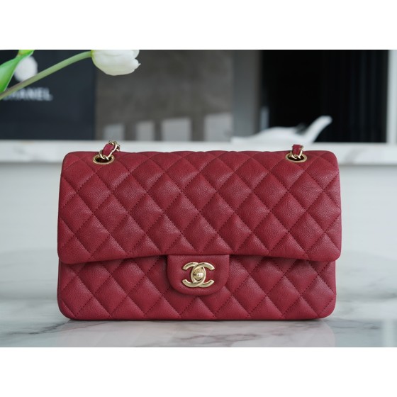 𝐂𝐇𝐀𝐍𝐄𝐋 Classic Flap washed cowhide is made from the most delicate newborn calves Washed fetal cow Medium Bordeaux burgundy