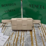 Bottega Veneta  𝗧𝗛𝗘 𝗕𝗘𝗟𝗧 𝗖𝗔𝗦𝗦𝗘𝗧𝗧𝗘 # 639367