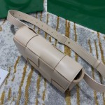 Bottega Veneta  𝗧𝗛𝗘 𝗕𝗘𝗟𝗧 𝗖𝗔𝗦𝗦𝗘𝗧𝗧𝗘 # 639367