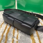 Bottega Veneta  𝗧𝗛𝗘 𝗕𝗘𝗟𝗧 𝗖𝗔𝗦𝗦𝗘𝗧𝗧𝗘 # 639367