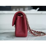 𝐂𝐇𝐀𝐍𝐄𝐋 Classic Flap washed cowhide is made from the most delicate newborn calves washed fetal cow small Bordeaux wine red