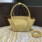 Bottega Veneta  ARCO  #600606