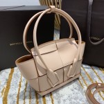 Bottega Veneta  ARCO  #600606