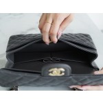 𝐂𝐇𝐀𝐍𝐄𝐋 Classic Flap washed cowhide is made from the most delicate newborn calves Washed fetal cow Medium 🤎 Coffee