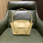 Bottega Veneta  𝙏𝙝𝙚 𝘼𝙧𝙘𝙤 𝟯𝟯 #575943