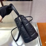 𝐏𝐑𝐀𝐃𝐀 Double handbag 1BA212