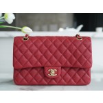 𝐂𝐇𝐀𝐍𝐄𝐋 Classic Flap washed cowhide is made from the most delicate newborn calves Washed fetal cow Medium Burgundy