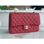 𝐂𝐇𝐀𝐍𝐄𝐋 Classic Flap washed cowhide is made from the most delicate newborn calves Washed fetal cow Medium Burgundy