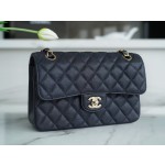 𝐂𝐇𝐀𝐍𝐄𝐋 Classic Flap washed cowhide is made from the most delicate newborn calves washed fetal cow small black and blue🪁