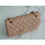 𝐂𝐇𝐀𝐍𝐄𝐋 Classic Flap washed cowhide is made from the most delicate calves just born Washed fetal cow small Khaki 🍂