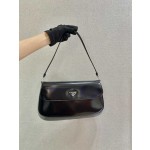 𝐏𝐑𝐀𝐃𝐀 New long underarm bag