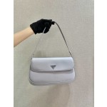 𝐏𝐑𝐀𝐃𝐀 New long underarm bag