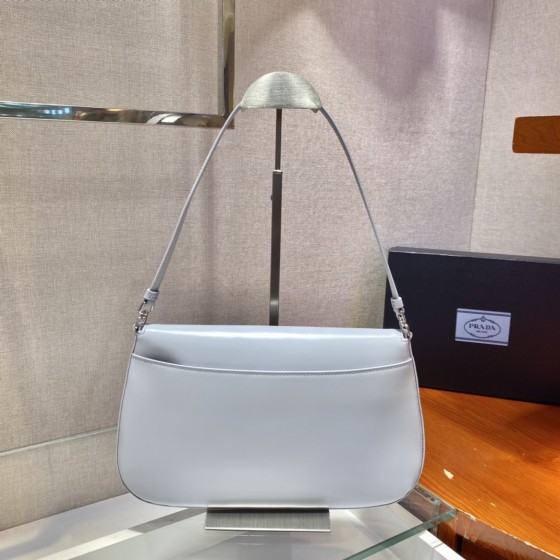 𝐏𝐑𝐀𝐃𝐀 New long underarm bag