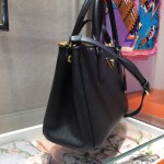 𝐏𝐑𝐀𝐃𝐀 Classic favourites 1BA863