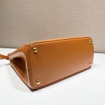 𝐏𝐑𝐀𝐃𝐀 Classic favourites 1BA274