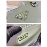 𝐏𝐑𝐀𝐃𝐀 Large Toilet Bag 1BA330