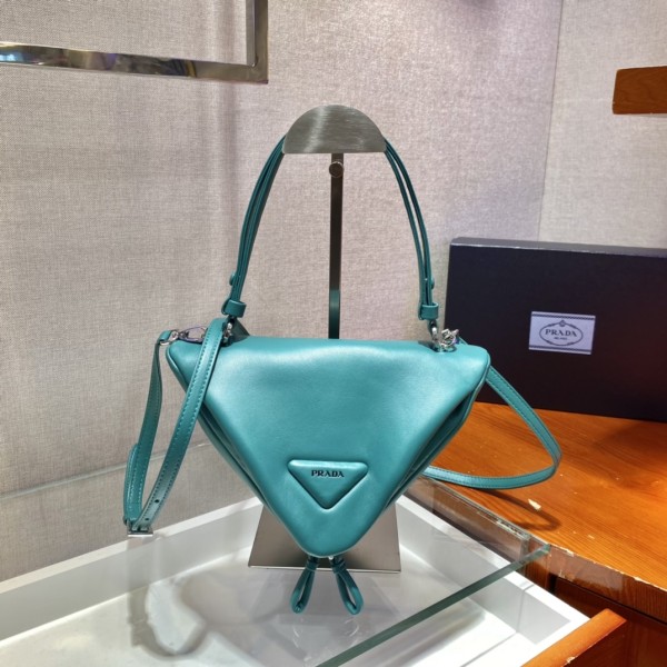 𝐏𝐑𝐀𝐃𝐀 New Women's Bag  1BA315
