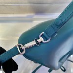 𝐏𝐑𝐀𝐃𝐀 New Women's Bag  1BA315