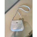 𝐏𝐑𝐀𝐃𝐀 Large flap w/ double shoulder strap 1BD303