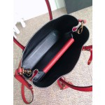 𝐏𝐑𝐀𝐃𝐀 Classic 1BG775